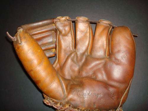 Mickey Mantle Rawlings MM8 Front